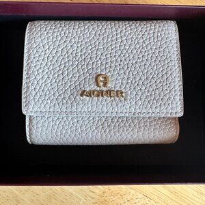 Aigner cream leather wallet - purchased in Cologne Germany